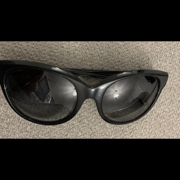 BVLGARI AUTHENTIC BLACK SUNGLASSES - Picture 6 of 6